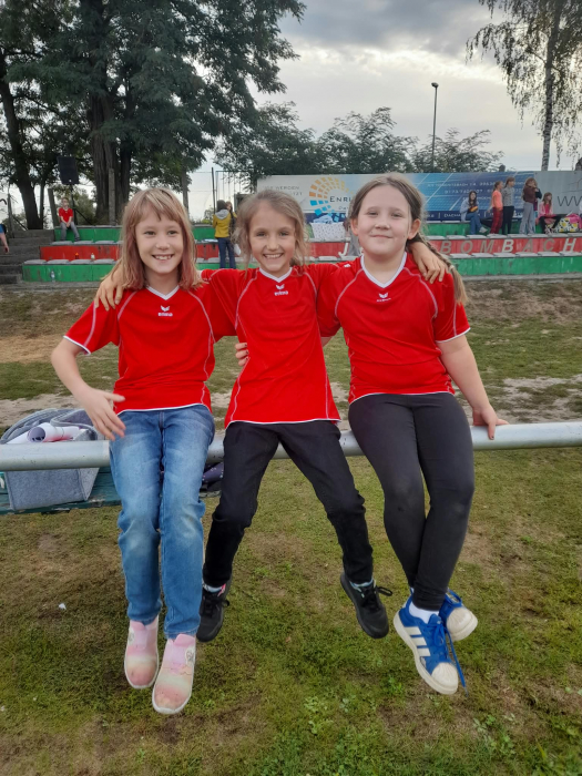 efe64777_998a_469e_885c_41704971fb55.jpg